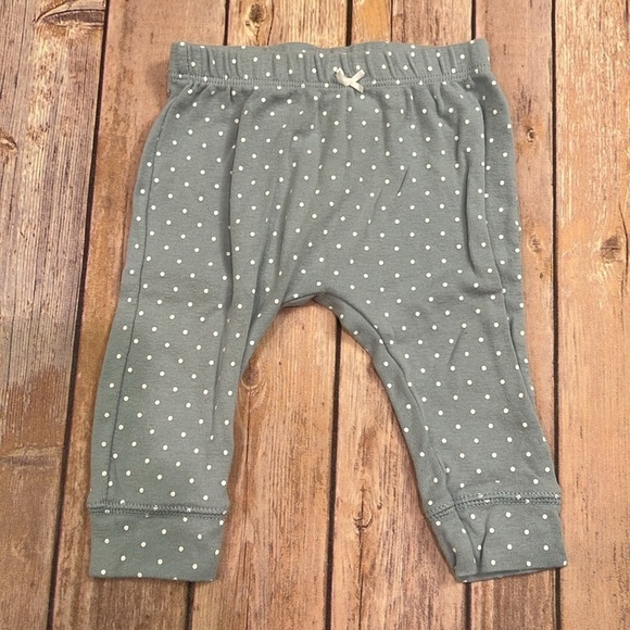 Carters 6 month pastel pink and blue bundle. 3 onesies, 1 hoodie, 1 pant. - Picture 6 of 8